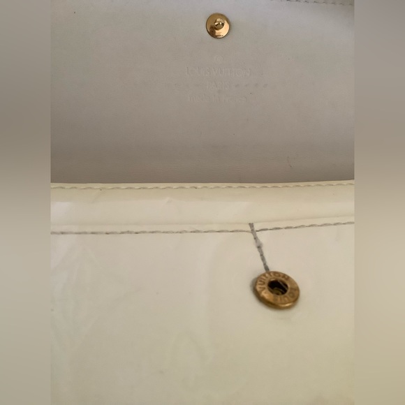 🔥Louis Vuitton🔥Vernis Sarah monogram ivory pearl wallet - Picture 4 of 10